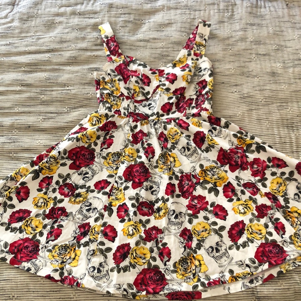 Large Vintage Hot Topic Dress-Skulls, Guns, Roses